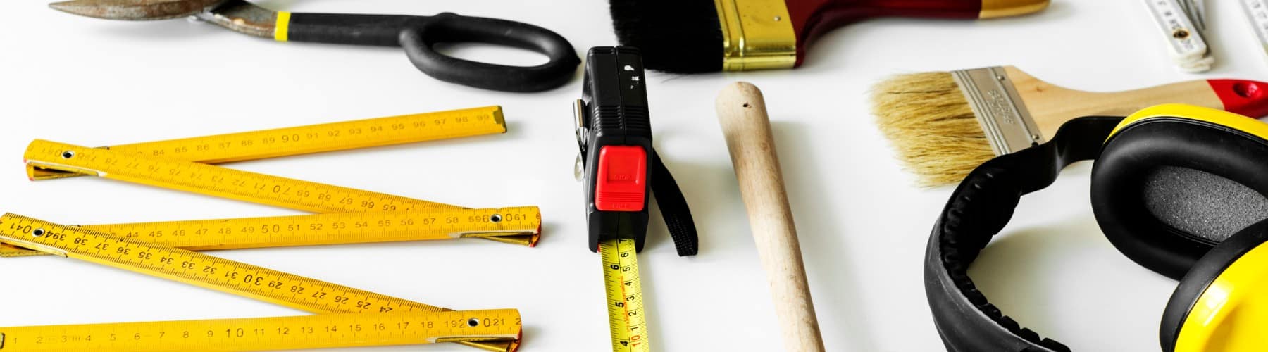 When to Call a Handyman: A Guide for Homeowners and Community Members